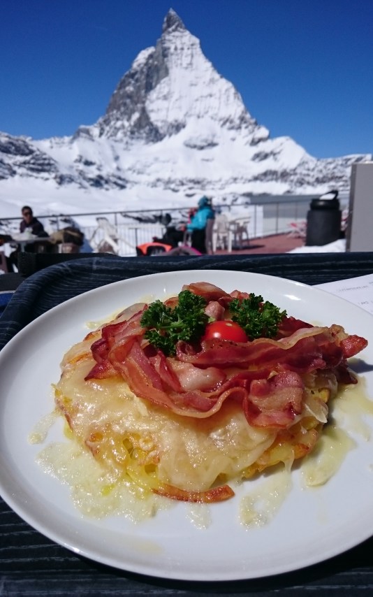 034 Tuesday lunch on the slopes - Swiss potato with cheese and bacon and Matterhorn