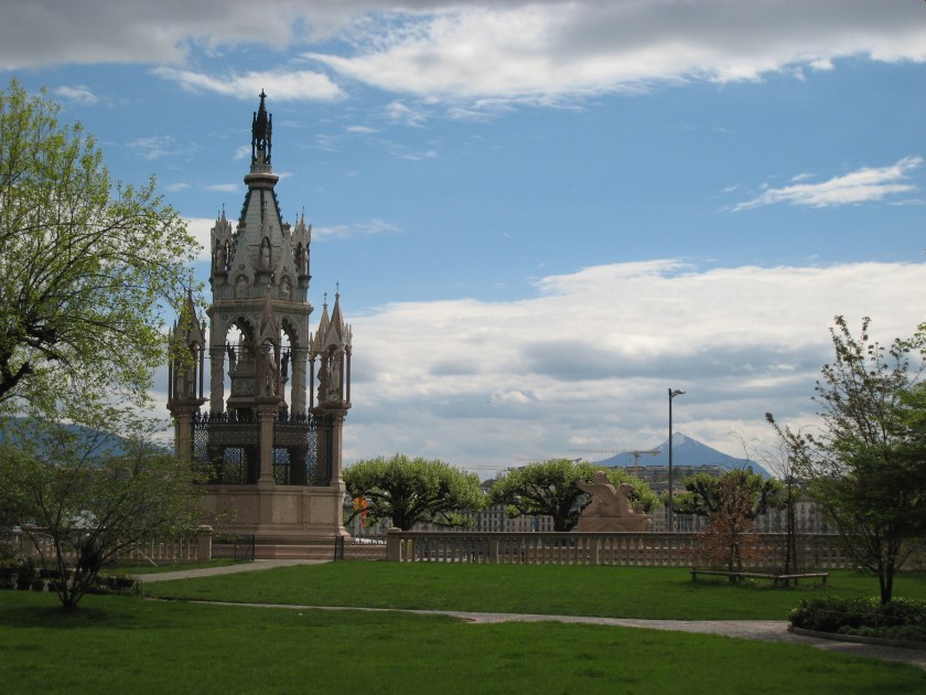 PIC_0009 Park in Geneva.jpg