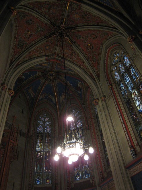 PIC_0031 Cathedral Ceiling.jpg